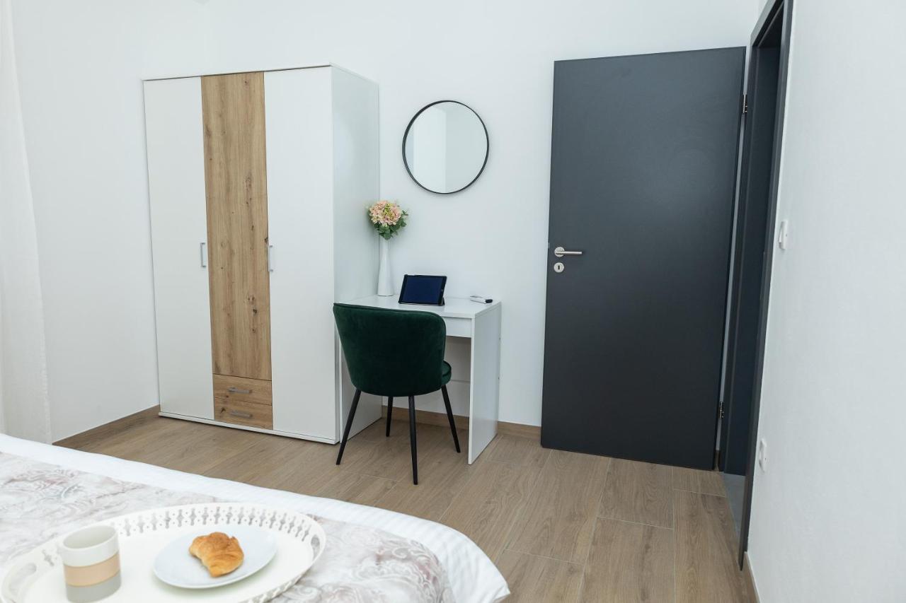 Seafront Apartment Pupnat