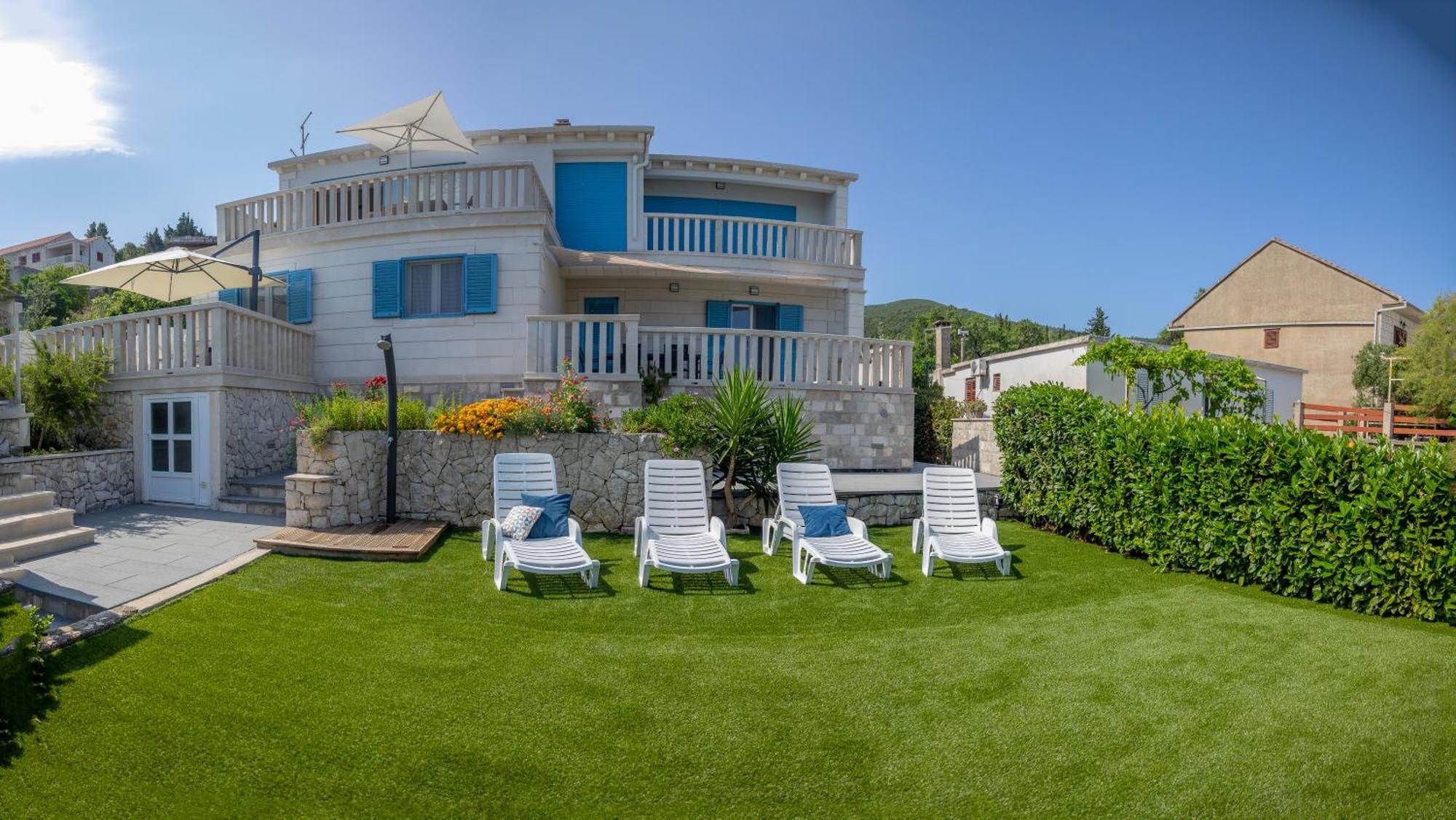 Apartment Seafront